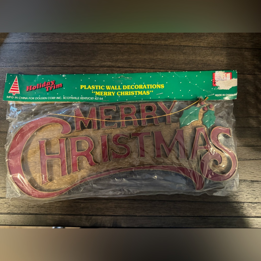 Vintage Holiday Time Festive Merry Christmas Sign - Gold and Red NEW